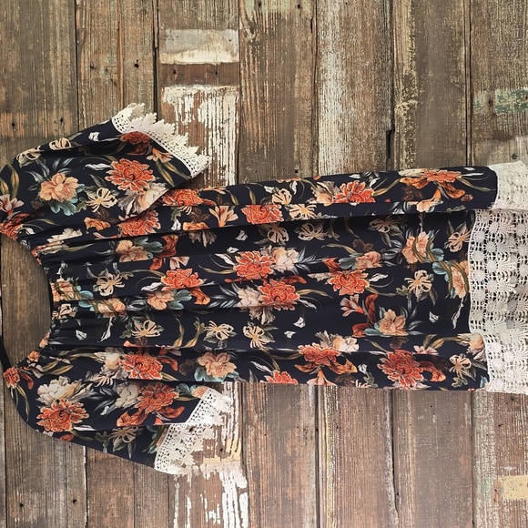 New Look Blue Floral Off-Shoulder Dress with Lace Trim - Picture 3 of 5